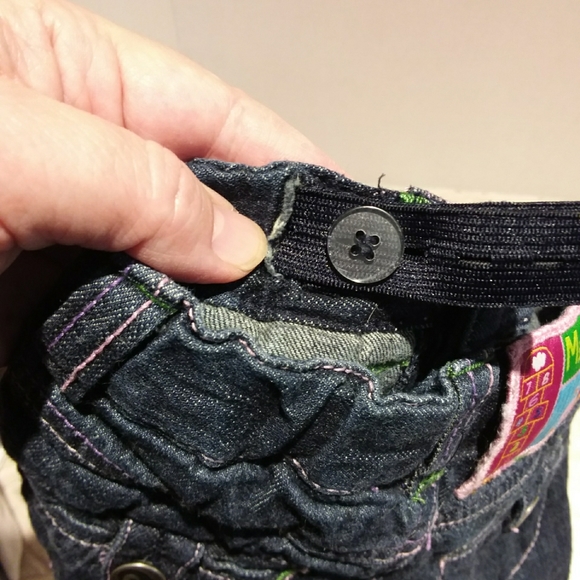 ⬇️Mini Ungava unique colourful capris - Picture 13 of 13